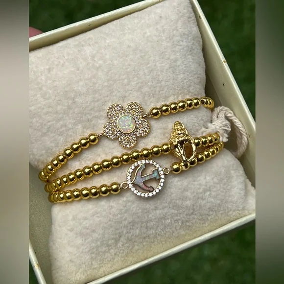 Arm Candy Gold tone Stretch Bracelet Set 3pcs - Picture 1 of 4